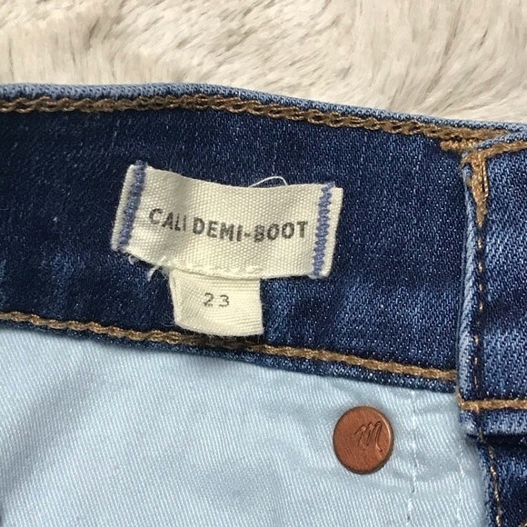 Madewell Cali Demi Boot Lightly Distressed Jeans- Size 23- Great Condition!! - Picture 5 of 8